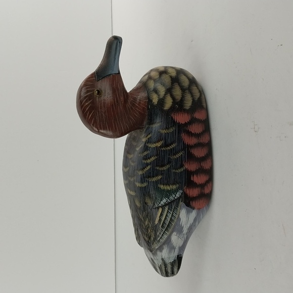 Hand Painted wooden duck decoy - Picture 2 of 4